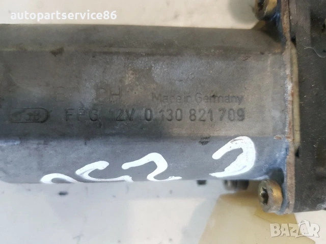Мотор за стъкло предна дясна врата за Mercedes C Class W202 (2001) 0130821709, снимка 3 - Части - 53974889