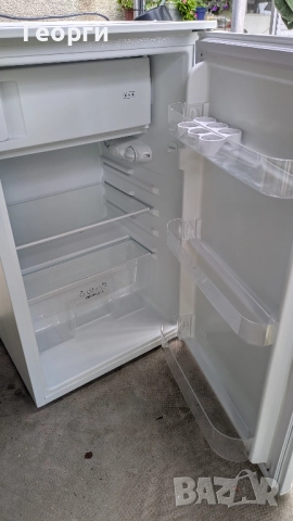 Хладилник с фризерна част Gorenje 96л А+, снимка 10 - Хладилници - 51790443