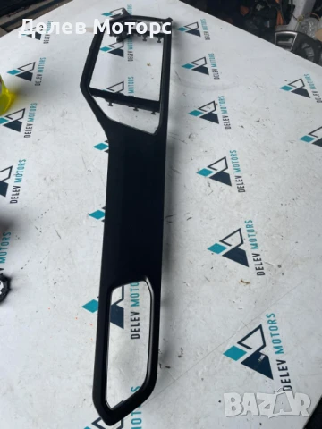 Интериорна лайсна 2GA858416C навигация за Volkswagen T-Roc 2.0 TDI 4 Motion, 150 ph., engine DFFA, снимка 2 - Части - 50822352