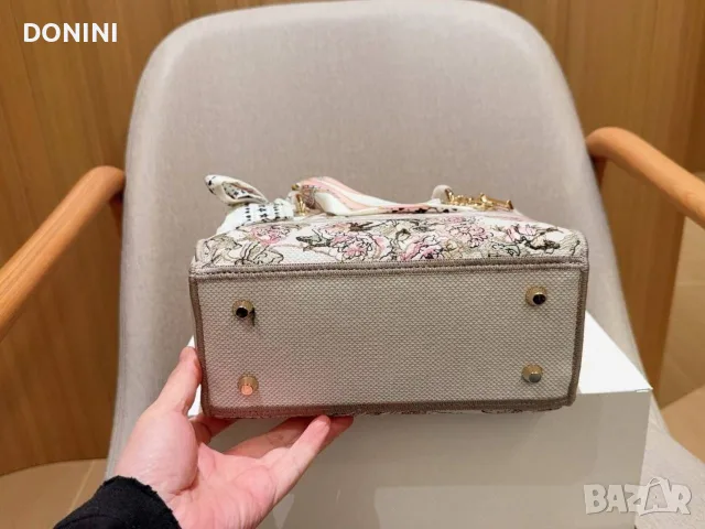 Christian Dior Дамска чанта, кожа, снимка 8 - Чанти - 56377593