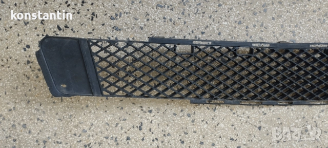 ДОЛНА РЕШЕТКА ОТ ПРЕДНА БРОНЯ МЕРЦЕДЕС С W204, снимка 2 - Части - 51498186