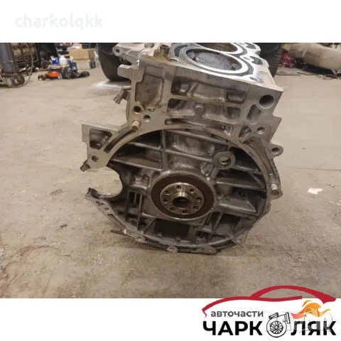 Блок за двигател Тойота аурис 1.6 1zr, снимка 6 - Части - 47614949