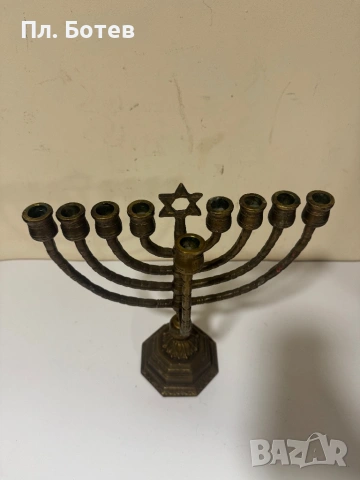 Стар бронзов свещник, снимка 2 - Антикварни и старинни предмети - 53945659