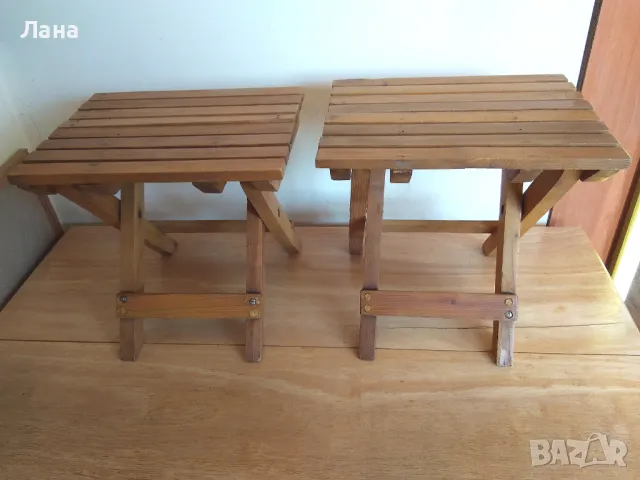 дървени сгъваеми поставки за саксии, за вази, за декорация и др.