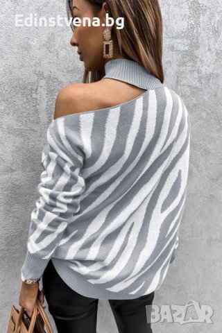 Дамски пуловер в сив цвят със зебра принт и голо рамо, снимка 2 - Блузи с дълъг ръкав и пуловери - 42781456
