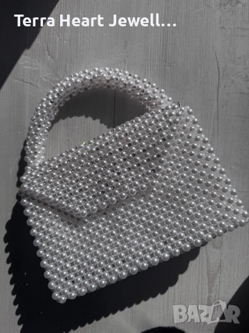Дамска чанта от перли и кристали, снимка 7 - Чанти - 52502111