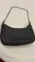 Черна чанта на Prada, снимка 2