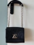 Чанта Louis Vuitton от черна епи кожа завъртане Twist MM, снимка 3