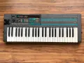 Korg Poly 800 парафоничен синтезатор, снимка 2