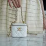 CHANEL мини чантичка , снимка 3