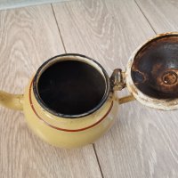 Старо емайлирано чайниче, снимка 5 - Антикварни и старинни предмети - 35523387