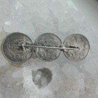 Антикварна сребърна брошка с монети, снимка 2 - Други - 29709860