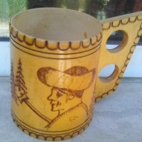 Дървена чаша халба с пирографиран бор и дървар, снимка 1 - Други ценни предмети - 37406869