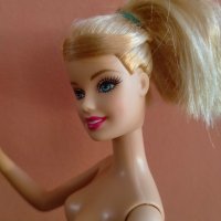 Колекционерска кукла Barbie Барби Mattel 308 3HF2, снимка 12 - Колекции - 44465135