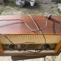 Радио Schaub-Lorenz 1960/1961, снимка 5 - Антикварни и старинни предмети - 39925312