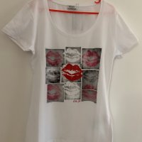 Liu jo Бяла тениска налична в три размера, снимка 1 - Тениски - 29147170