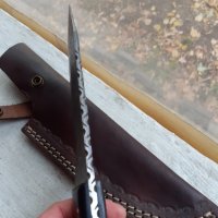 Страхотен ловен нож дамаска стомана нов с кожена кания, снимка 4 - Антикварни и старинни предмети - 38286224