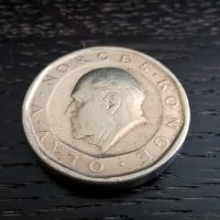 Монета - Норвегия - 10 крони | 1985г., снимка 2 - Нумизматика и бонистика - 29145588