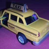 New York City Classic Taxi Cab - Мащаб 1:36, снимка 3 - Колекции - 39890252