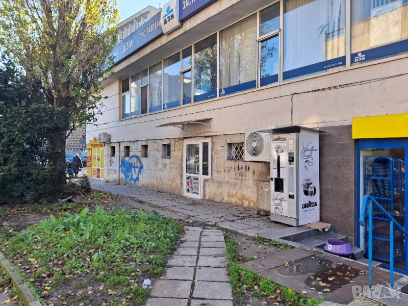 Магазин/офис под наем до поликлиниката на Цар Освободител, снимка 1