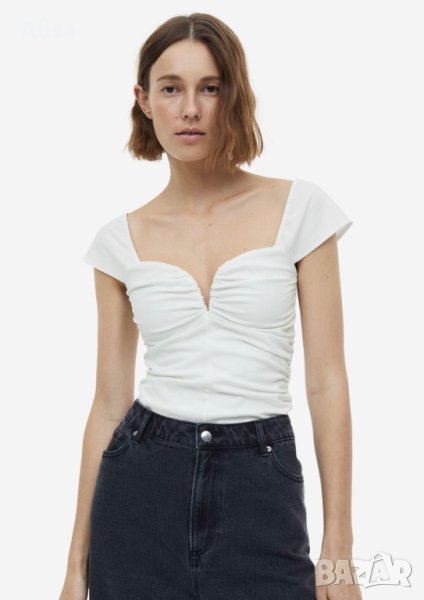 Чисто нова блуза с деколте, снимка 1