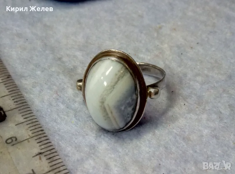 СТАР ВИНТИДЖ СРЕБЪРЕН ПРЪСТЕН СРЕБРО ВИСОКА ПРОБА с ШЛИФОВАН МЛЕЧЕН АХАТ МАЙСТОРСКА ИЗРАБОТКА 41465, снимка 1