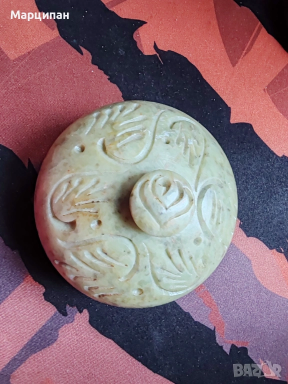 Каменна кутийка-поставка за ароматни пръчици, снимка 1