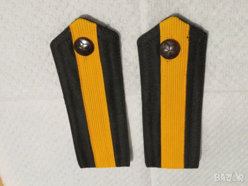 Чифт военни пагони - Военнен оркестър от 80те - съхранете спомена и духа за Българската армия . , снимка 1