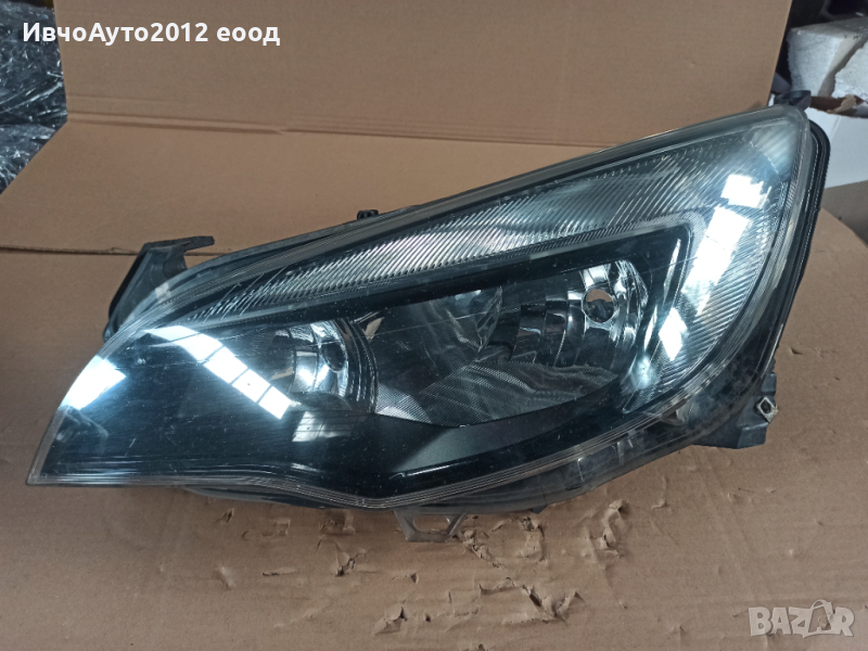 Фар ляв оригинален hella 1EG 010 011-61 opel Astra J 09-12 Опел Астра Astra J, снимка 1