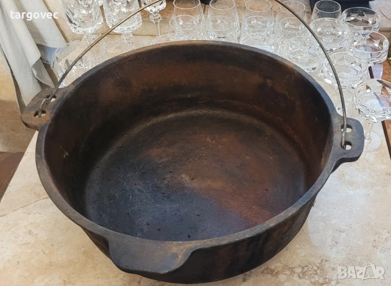 голям трикрак чугунен казан тенджера, снимка 1