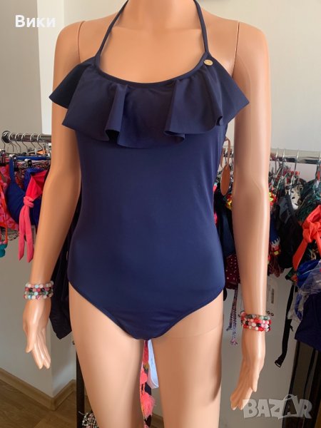 Цял бански наличен в размер S и М, снимка 1