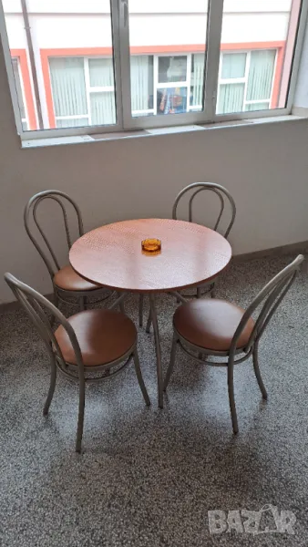 Маса с 4 стола, снимка 1