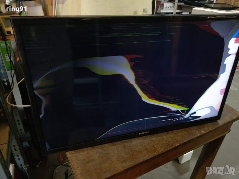 Телевизор Samsung UE32EH4003W На части , снимка 1