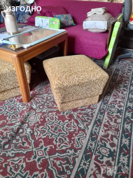 20 лева ДВЕ ТАБУРЕТКИ , снимка 1