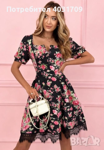Дамска рокля с флорали 
