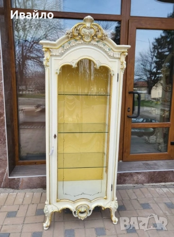 Италианска барокова витрина 025