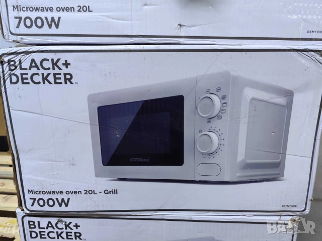 Микровълнова фурна Black+Decker BXMZ701E – 700W, с грил функция, 20 л., снимка 2 - Друга електроника - 51926347