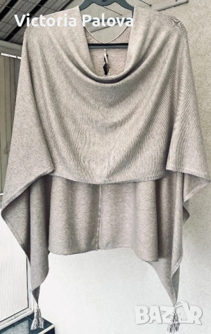 Стилен кейп COMMA, неутрален пясъчен цвят