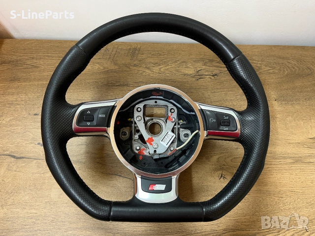 Оригинален скосен Мулти волан с перфорирана кожа Audi A3 A4 TT 