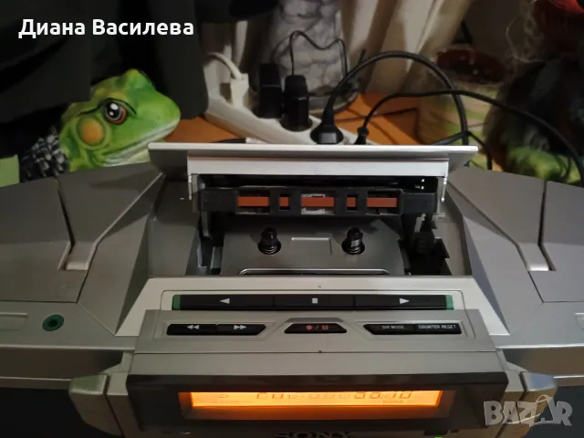 Sony ZS-D55 Portable CD/Radio/Cassette Player, снимка 7 - Радиокасетофони, транзистори - 47627007