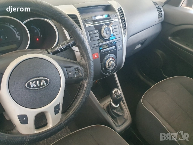 продавам кия венга, снимка 12 - Автомобили и джипове - 51467327