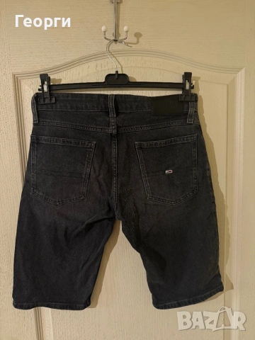 Мъжки къси дънки Tommy Jeans, размер 30, снимка 3 - Къси панталони - 54246550