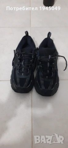 Детски маратонки Nike Vomero 5, снимка 5 - Детски маратонки - 53904916