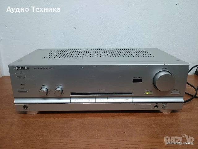 Качествен транзисторен немски стерео усилвател X4-TECH с активно охлаждане. 