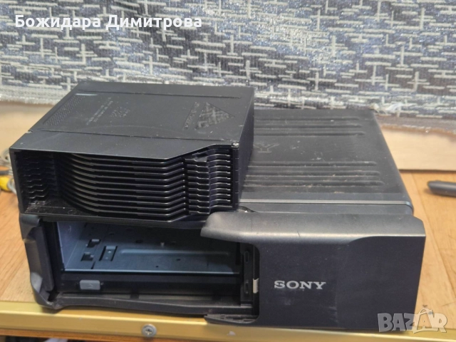 УНИКАЛЕН! Касетофон +ченджър, снимка 3 - Радиокасетофони, транзистори - 52422013