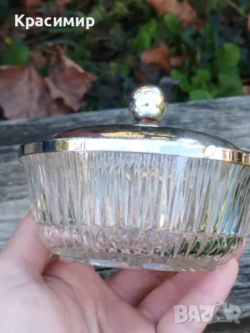 Кристална купа с капак, снимка 4 - Антикварни и старинни предмети - 48050441