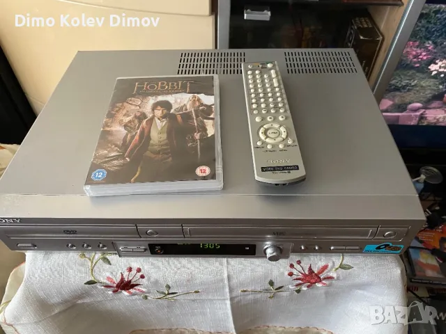 SONY SLV 950 ДВД Видео Комбо СОНИ, снимка 2 - Плейъри, домашно кино, прожектори - 48531167