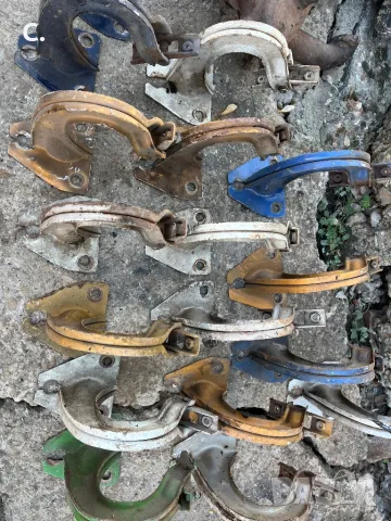 Панти за преден капак Лада 2103/2106