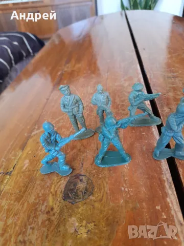 Стари фигурки Войници #11, снимка 2 - Колекции - 49859102