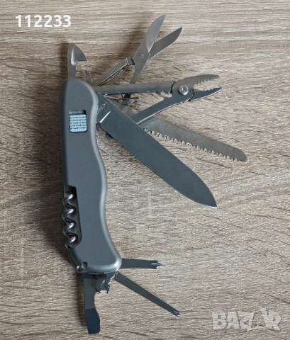 Victorinox Hercules Titanium 111 mm., снимка 3 - Ножове - 53348041